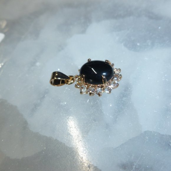 18K Gold Electroplate Onyx Swarovski Crystals Pendant - Picture 6 of 12